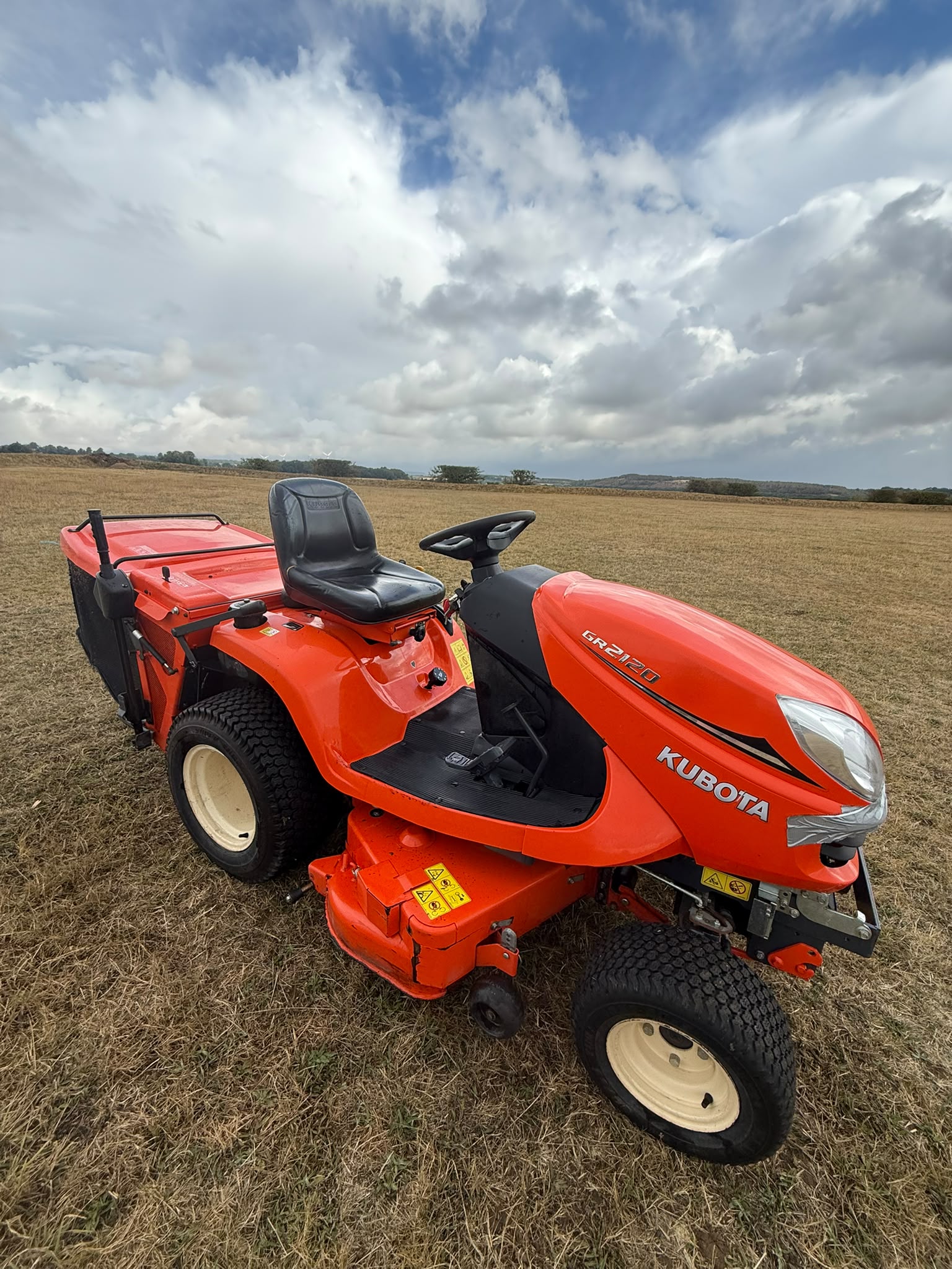 KUBOTA GR2120 COLLECTOR