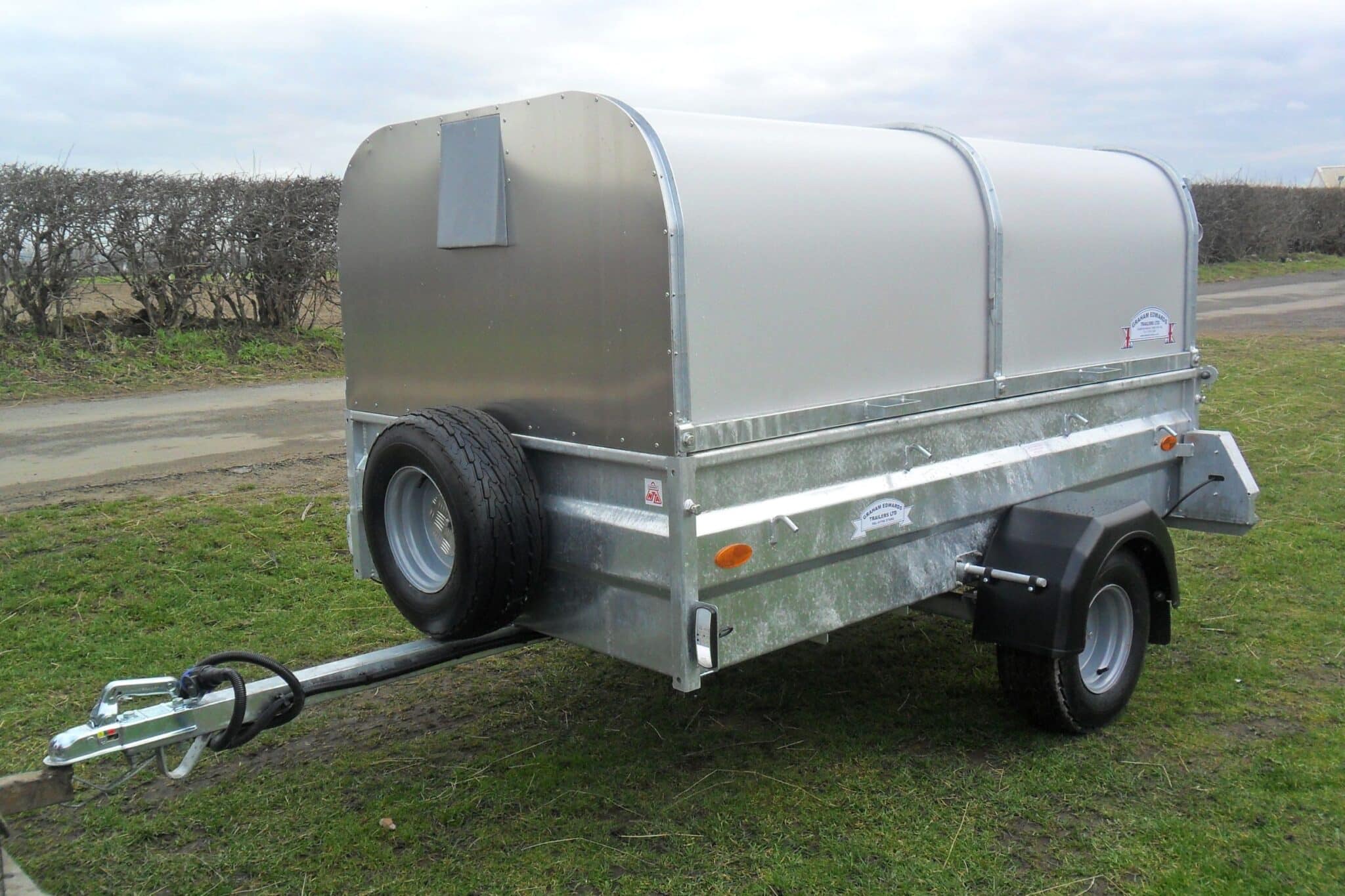 Sheep-Pig-with-spare-wheel